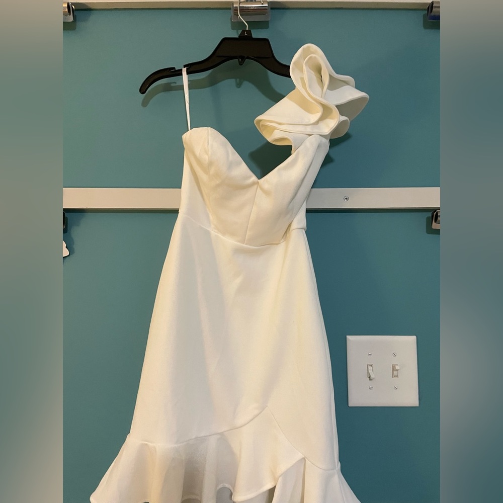 Hello Molly White One Shoulder Dress